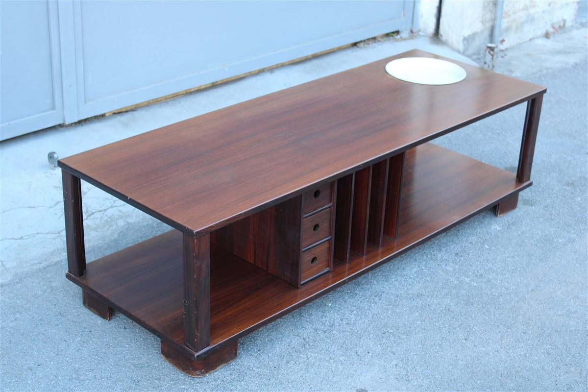 Minimalistisches Design aus der Mitte des Jahrhunderts, niedriger TV-Tisch in Rational  Design 1960s Teakholz im Angebot 3