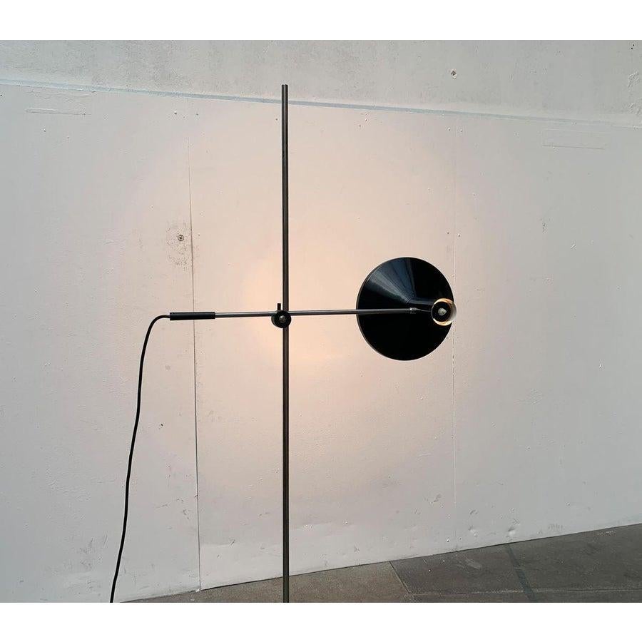 Lampada da terra minimalista di metà secolo, anni '60 in vendita 4