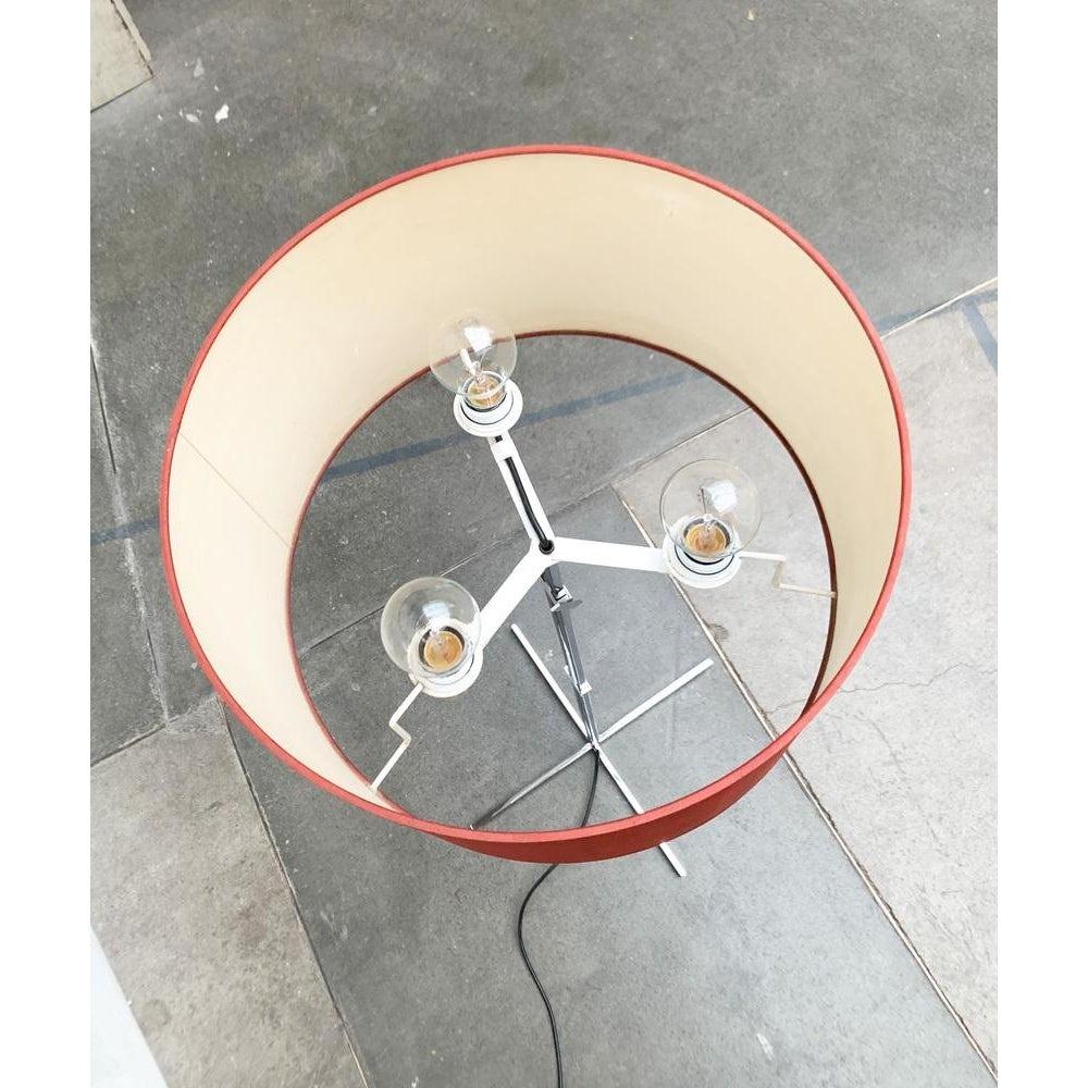 Lampadaire minimaliste du milieu du siècle 1960 Excellent état - En vente à Hamburg, DE