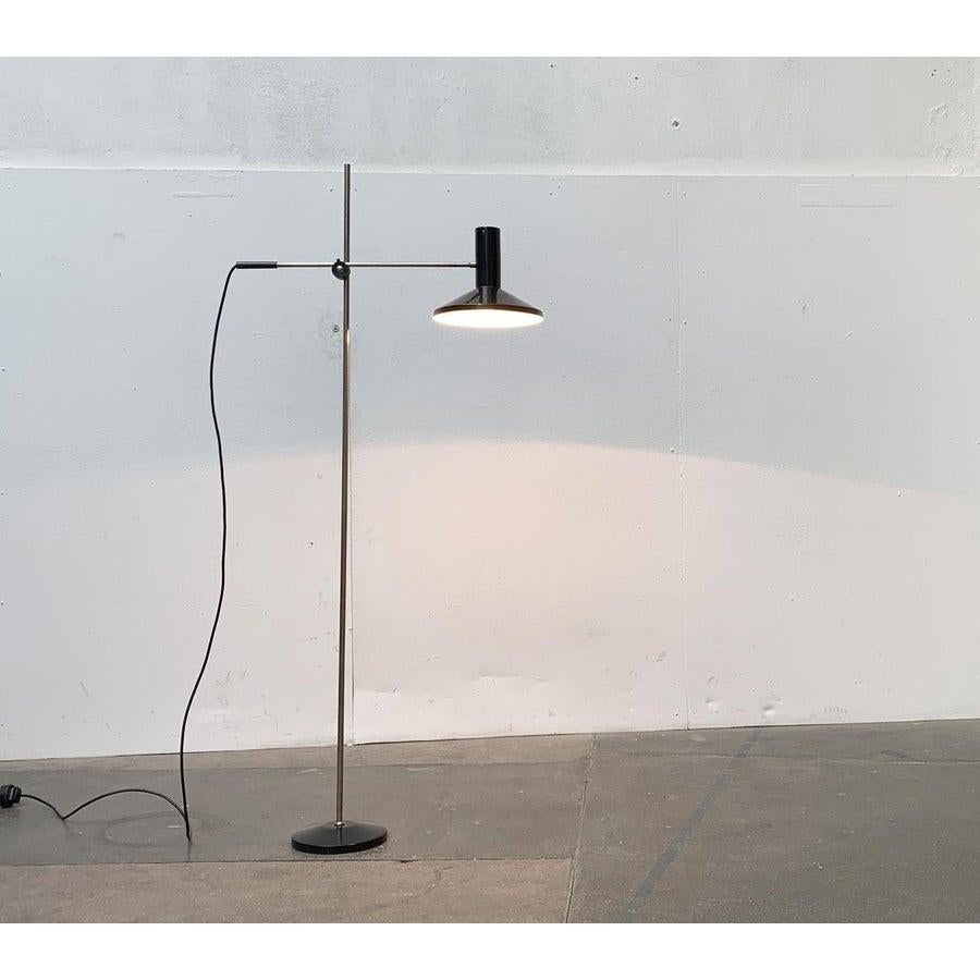 Metallo Lampada da terra minimalista di metà secolo, anni '60 in vendita