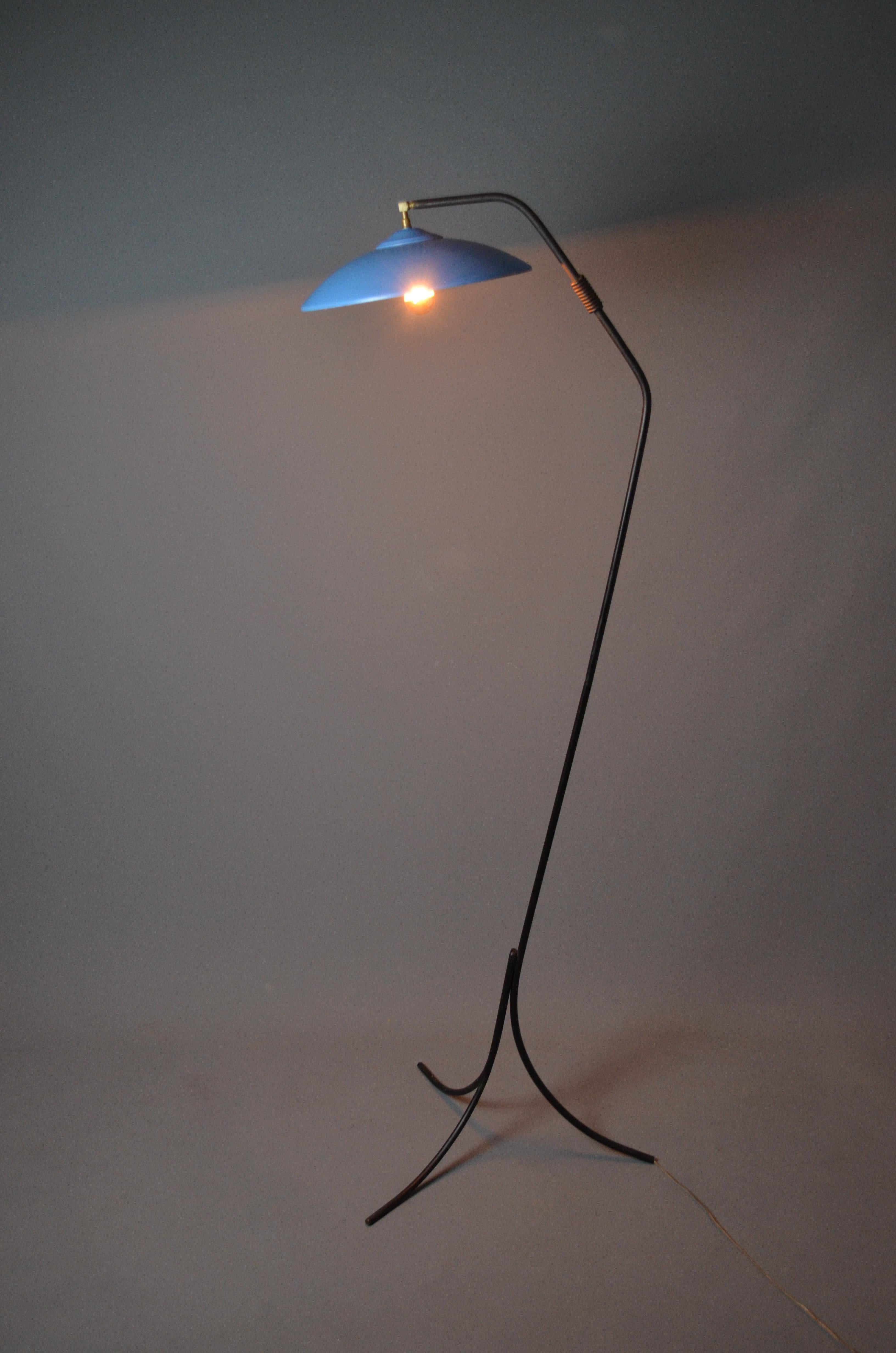 Mid century minimalist floor lamp, France, 1950s For Sale 3