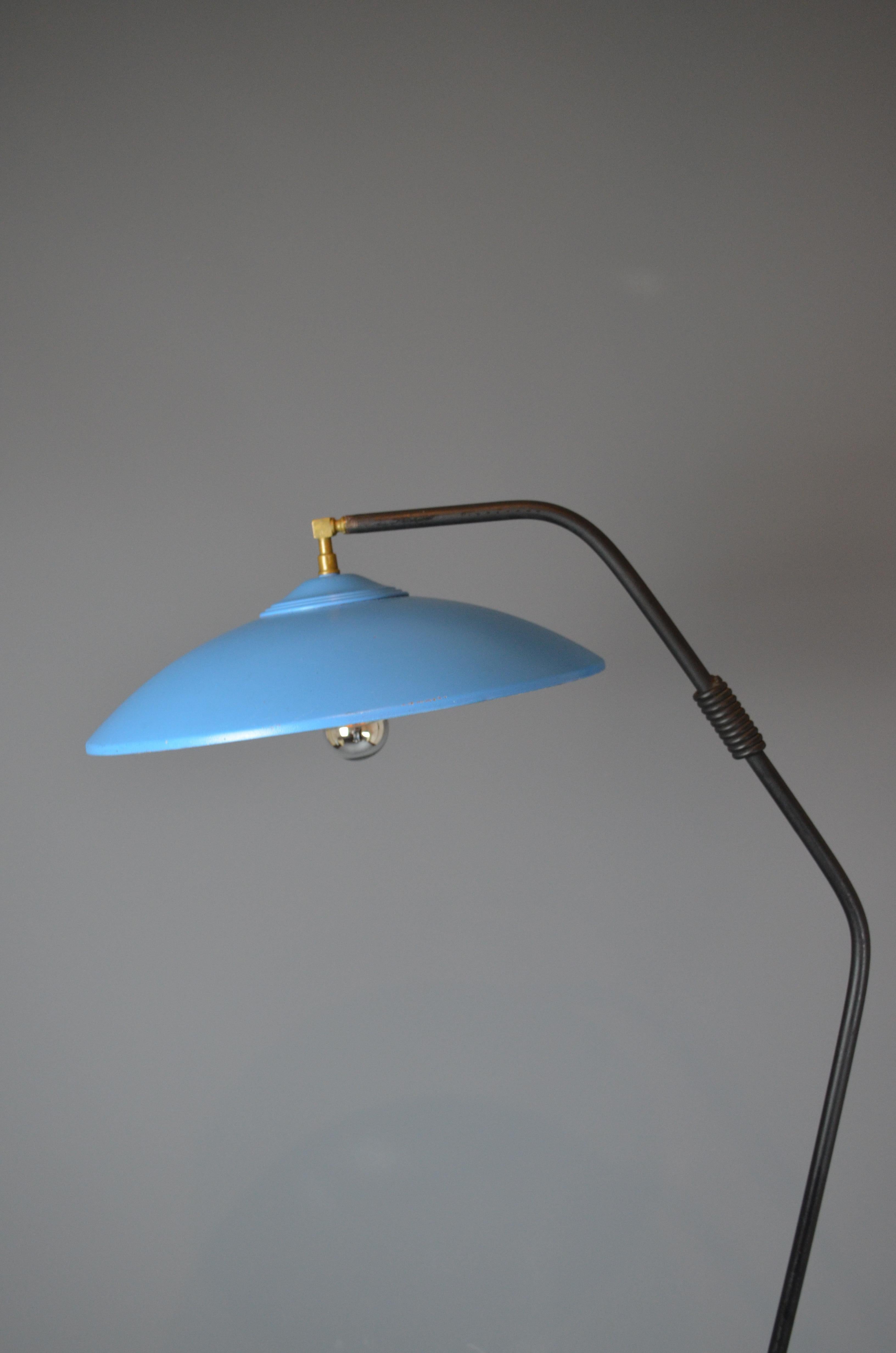Mid-Century Modern Mid century minimalist floor lamp, France, 1950s For Sale