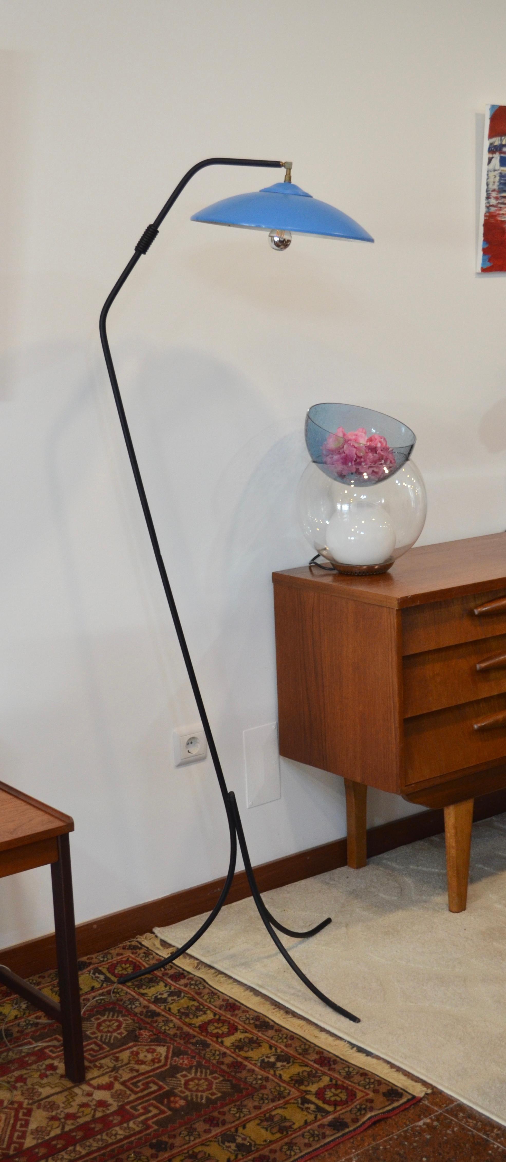 Mid century minimalist floor lamp, France, 1950s For Sale 2