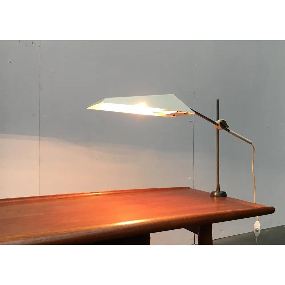 Mid-Century Modern Lampe de table allemande minimaliste du milieu du siècle, modèle 6869, années 1960 en vente