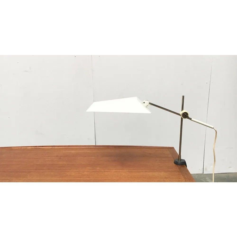 Lampe de table allemande minimaliste du milieu du siècle, modèle 6869, années 1960 Bon état - En vente à Hamburg, DE
