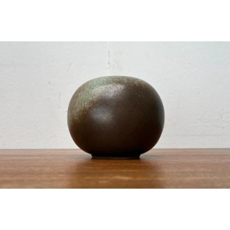 Mid-Century Minimalist German Pottery Vase, 1960s For Sale 6