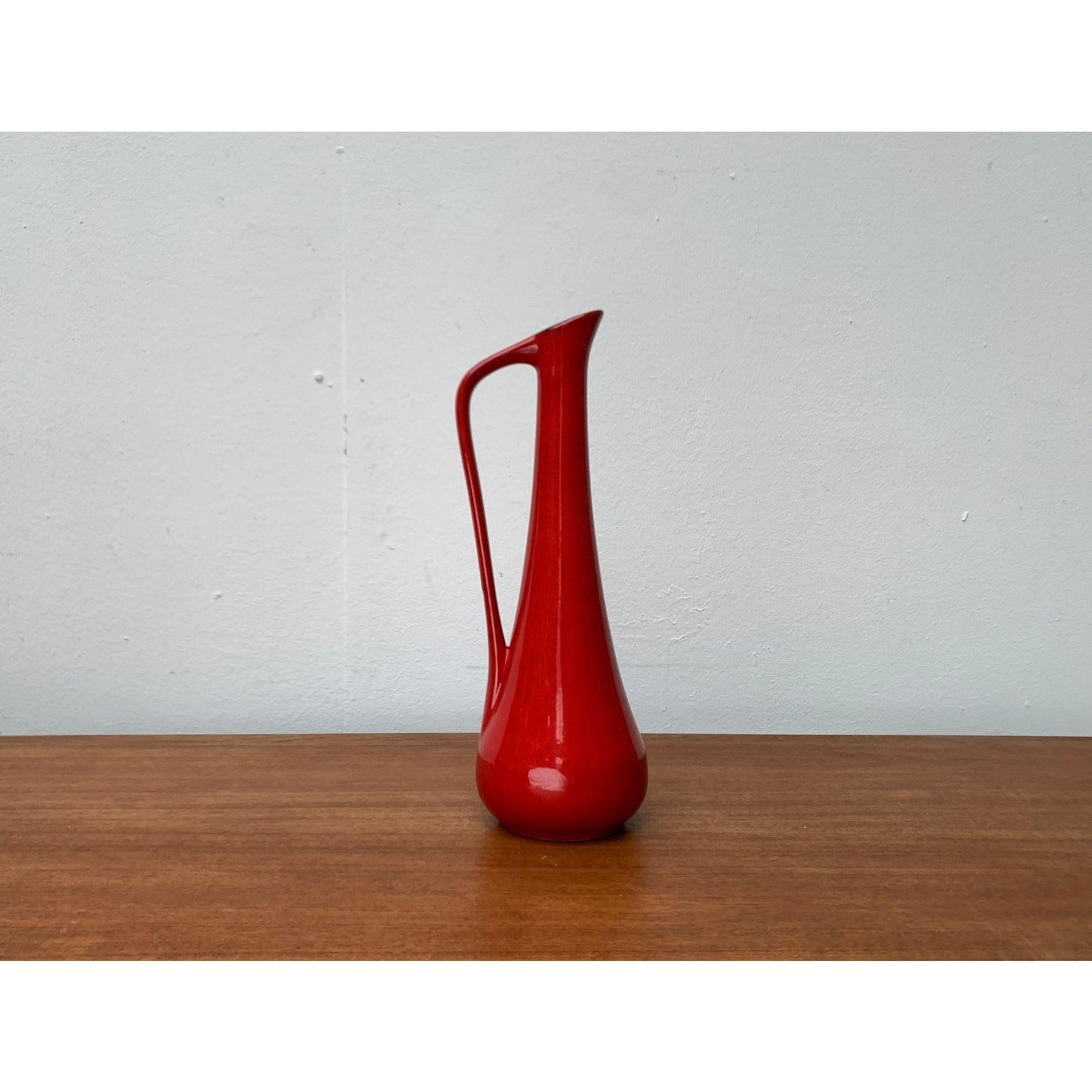 Mid-Century Minimalist German Pottery WGP Carafe Vase from Roth Keramik, 1960s (Moderne der Mitte des Jahrhunderts) im Angebot