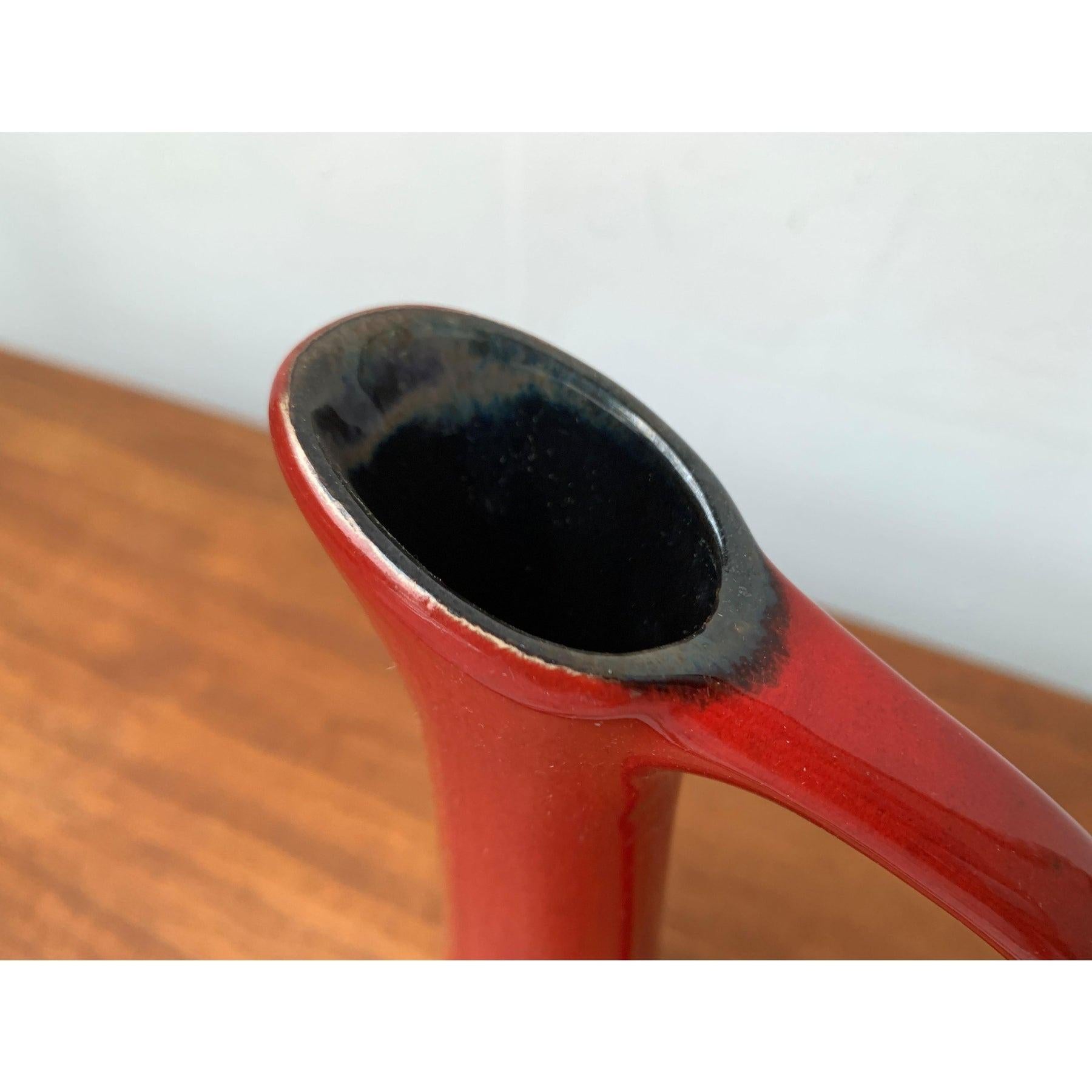 Mid-Century Minimalist German Pottery WGP Carafe Vase from Roth Keramik, 1960s im Zustand „Hervorragend“ im Angebot in Hamburg, DE