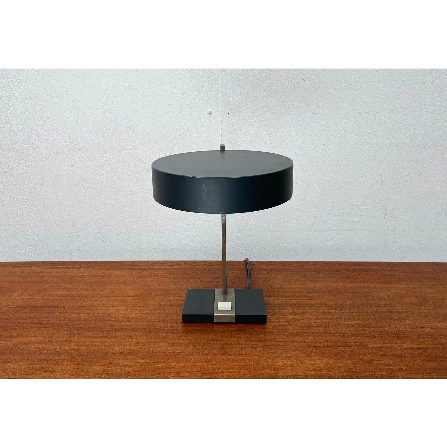 Mid-Century Minimalist German Table Lamp from Hillebrand, 1960s In Excellent Condition For Sale In Hamburg, DE
