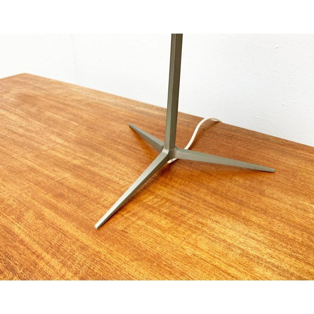 Mid-Century Minimalist German Tripod Table Lamp from Kaiser Leuchten, 1960s In Excellent Condition For Sale In Hamburg, DE