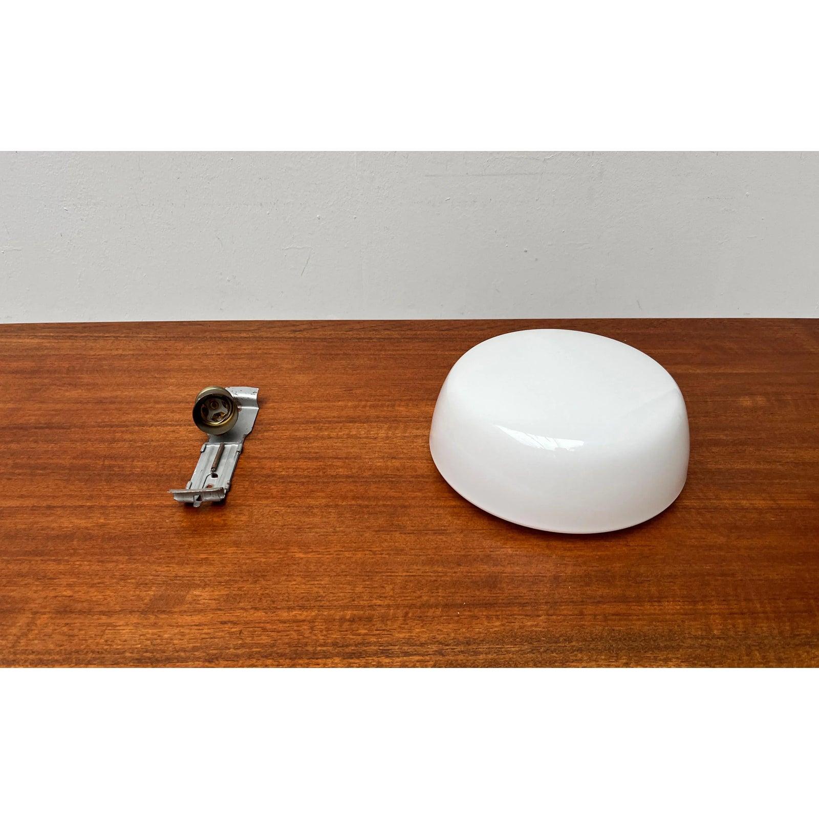 Lampada da soffitto in vetro minimalista di metà secolo, anni '60 in vendita 5