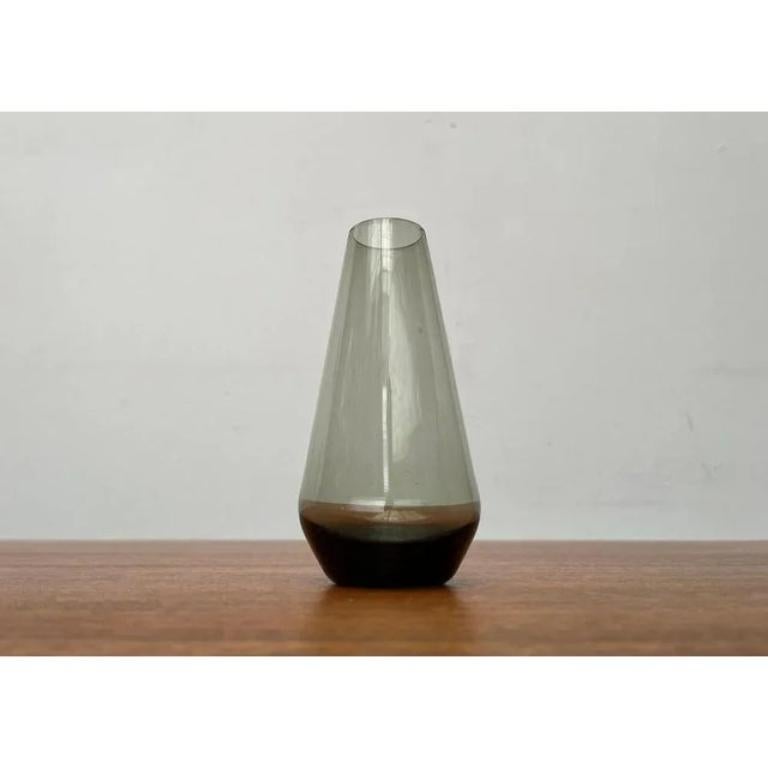 Minimalistische Mid-Century-Glasvase, 1960er-Jahre im Angebot 5
