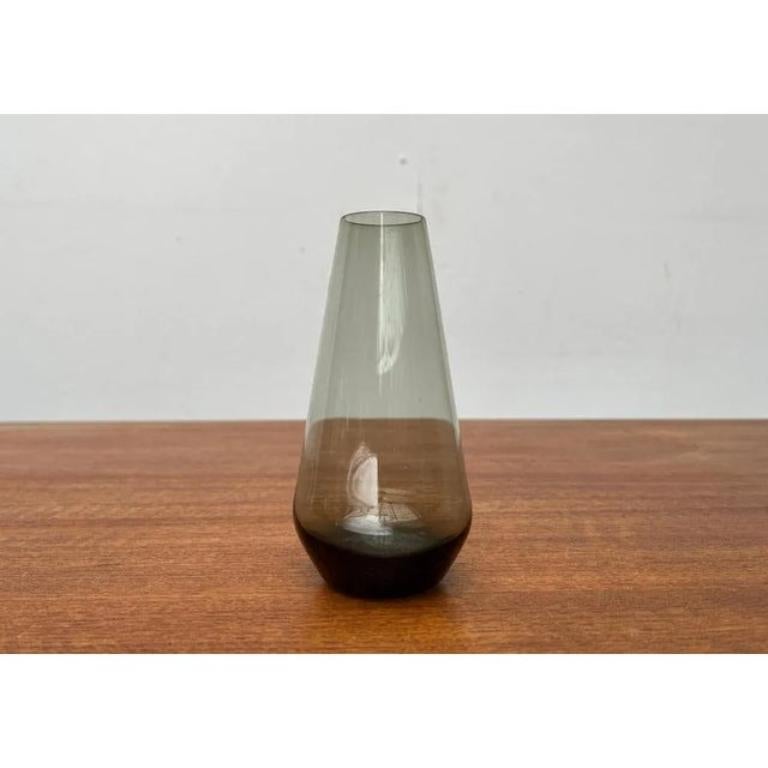 Minimalistische Mid-Century-Glasvase, 1960er-Jahre im Angebot 3
