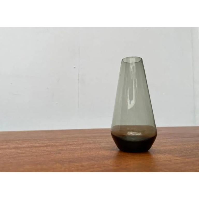 Minimalistische Mid-Century-Glasvase, 1960er-Jahre im Angebot 4
