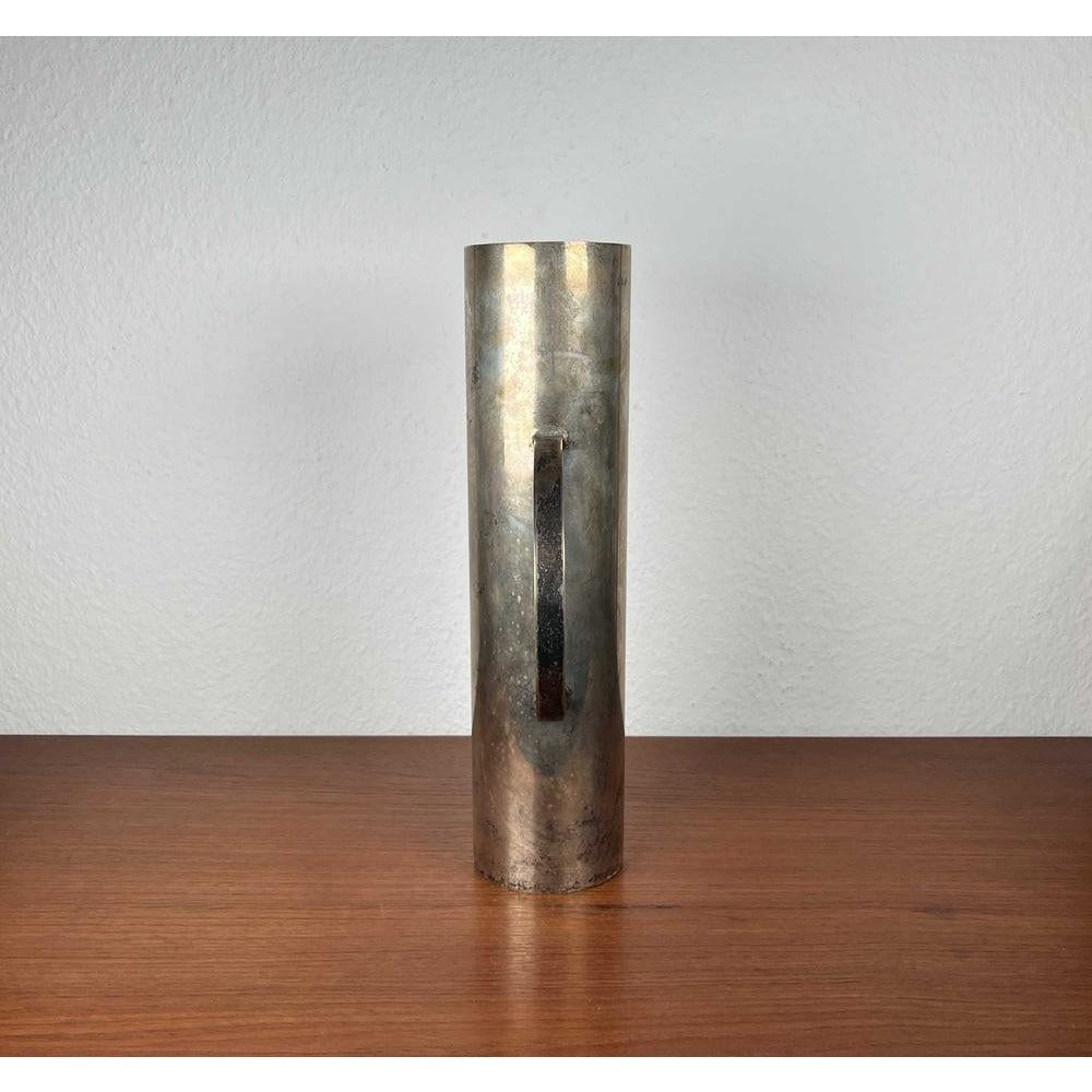 Minimalistische Metallkaraffe aus der Jahrhundertmitte, 1960er Jahre (Moderne der Mitte des Jahrhunderts) im Angebot