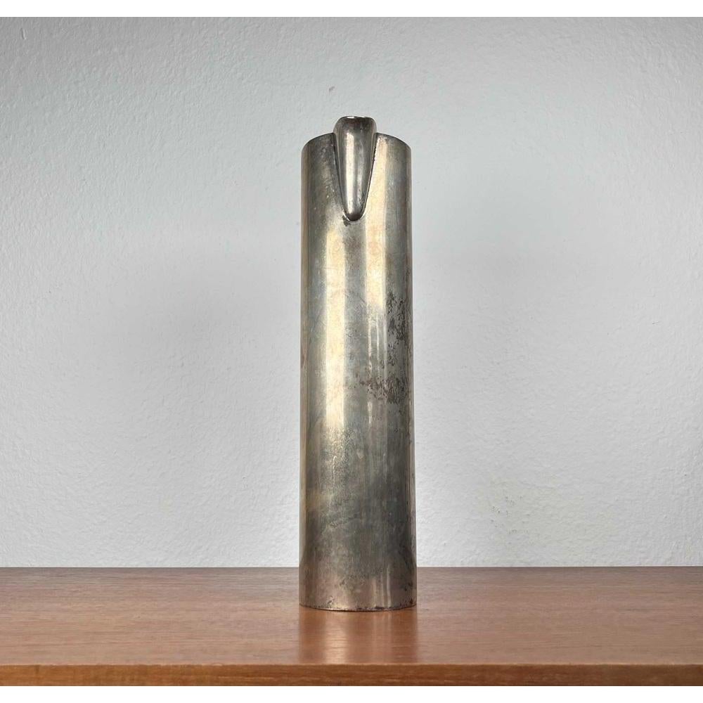 Minimalistische Metallkaraffe aus der Jahrhundertmitte, 1960er Jahre (20. Jahrhundert) im Angebot