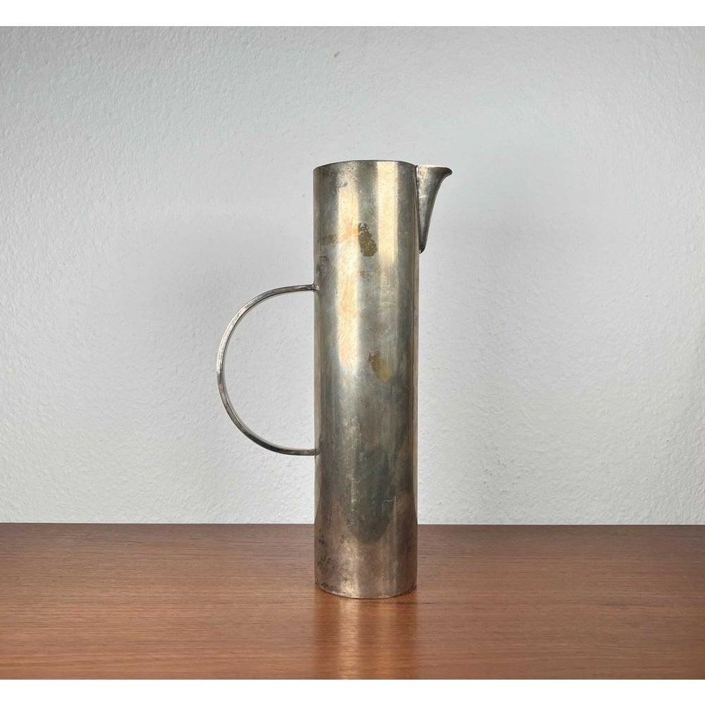 Minimalistische Metallkaraffe aus der Jahrhundertmitte, 1960er Jahre im Angebot 2