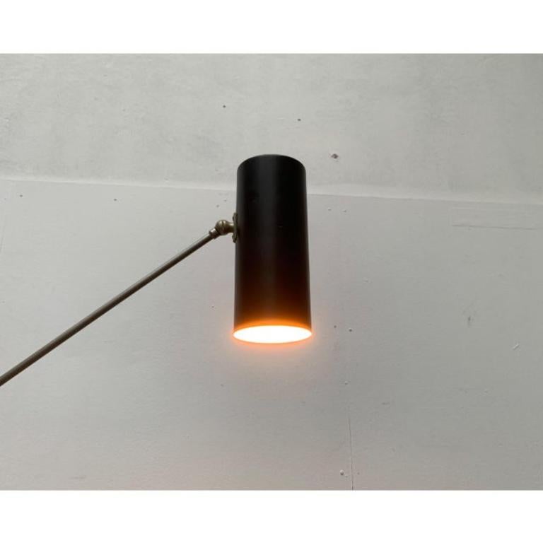 Mid-Century Modern Lampadaire minimaliste du milieu du siècle modèle 8028 par J.J.M. Hoogervorst, années 1950 en vente