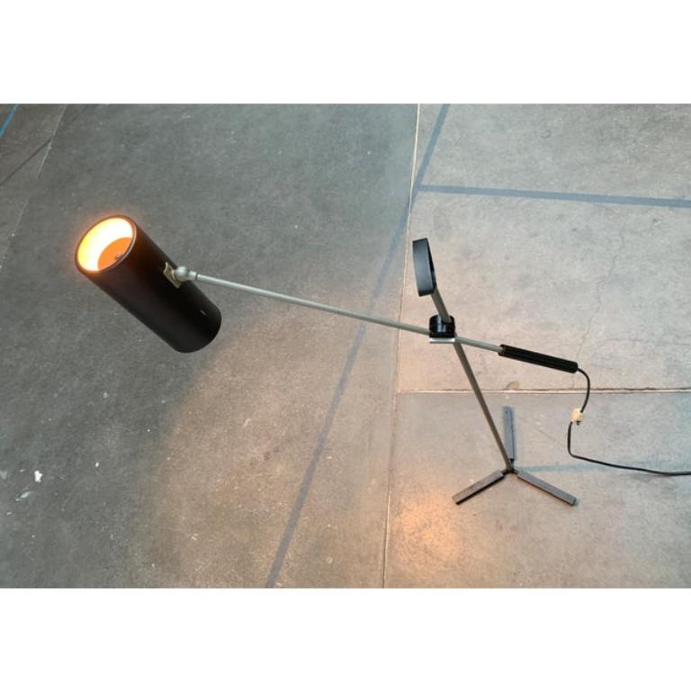 Métal Lampadaire minimaliste du milieu du siècle modèle 8028 par J.J.M. Hoogervorst, années 1950 en vente