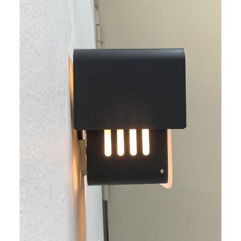 XX secolo Lampada da parete minimalista di metà secolo di NO AGE, anni '60 in vendita