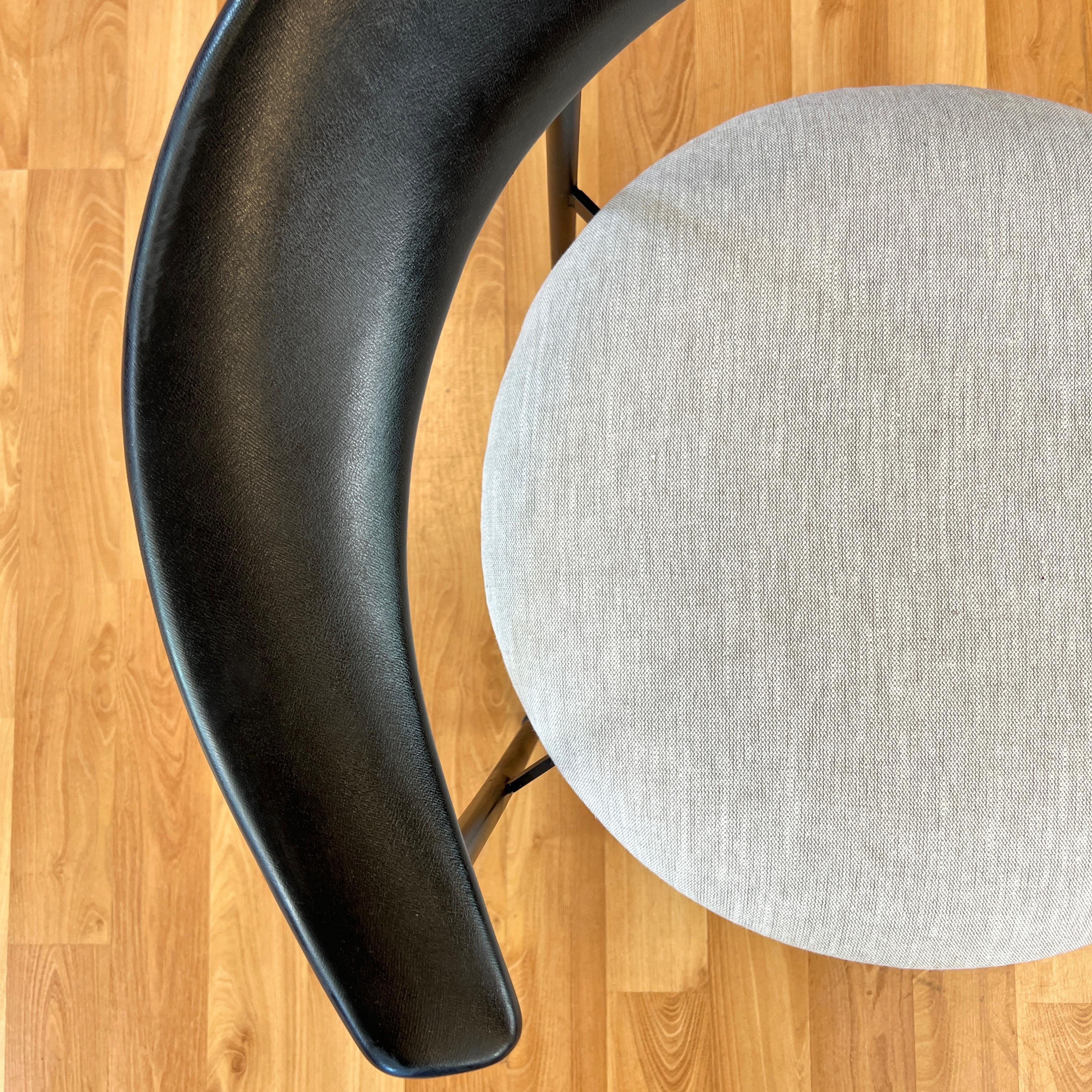 Danish Modern Black Steel Armchair with Sculptural Back and Round Seat, 1960s For Sale 1