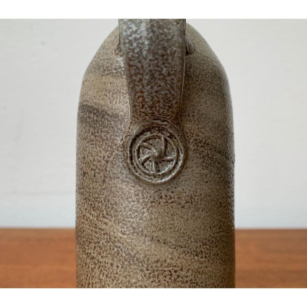 Minimalistische Mid-Century-Karaffe-Vase aus Studio-Keramik, 1960er Jahre im Angebot 3