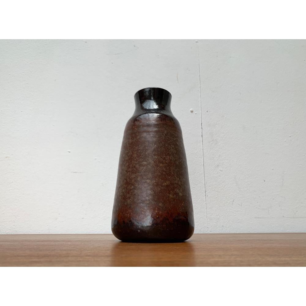 Mid-Century Minimalist Studio Pottery Vase by Elke & Elmar Kubicek, 1960s For Sale 5