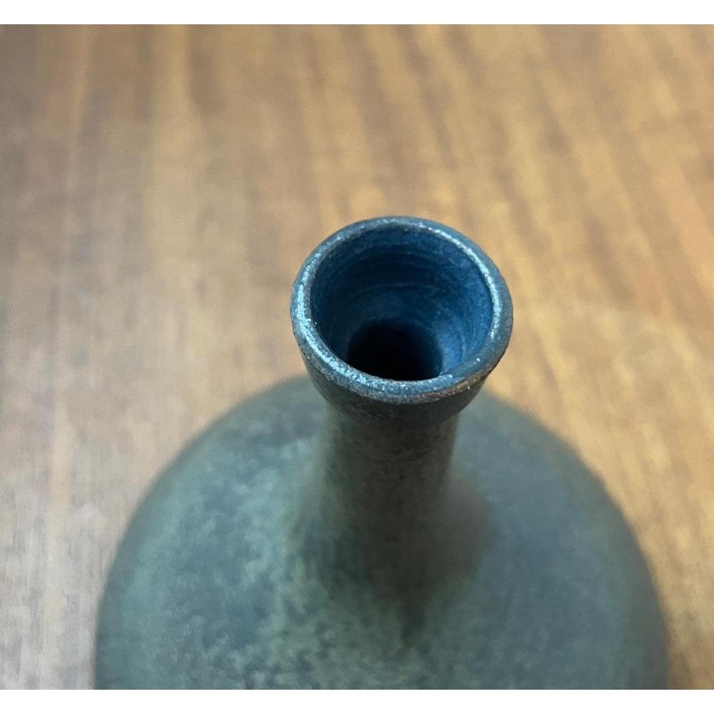 Mid-Century Minimalist Studio Pottery Vase by Mathies Schwarze, Germany, 1960s, in Very Good conditions. Designed 1960 to 1969 This piece has an attribution mark.

Additional information:
Materials: Ceramic
Color: Blue
Styles: Mid-Century Modern,