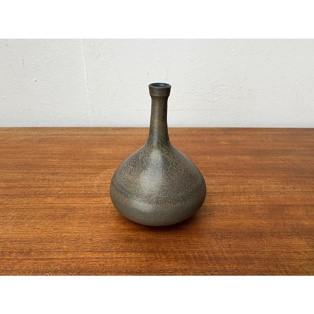 Mid-Century Minimalist Studio Pottery Vase by Mathies Schwarze, Germany, 1960s In Excellent Condition For Sale In Hamburg, DE