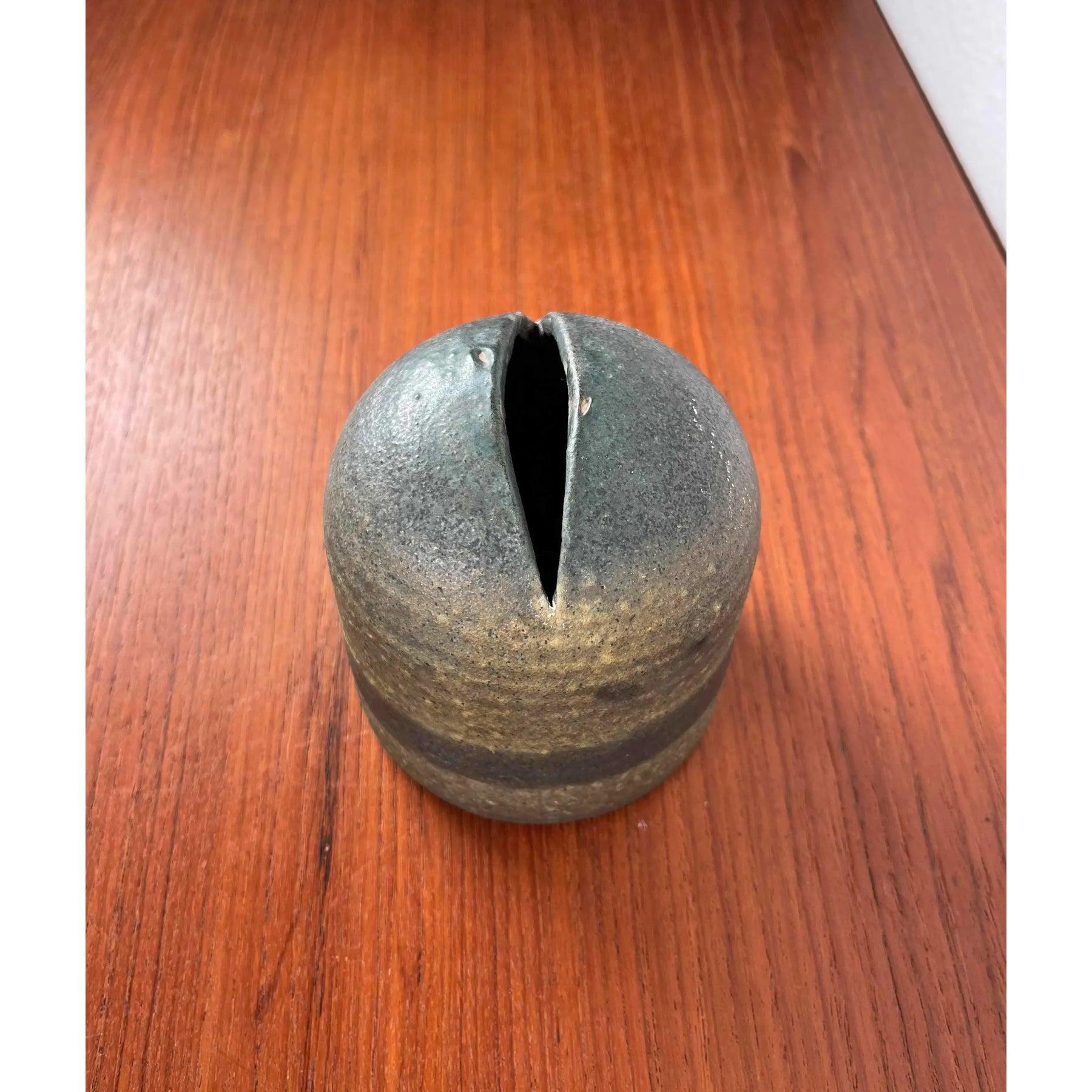 Mid-Century Minimalist Studio Pottery Vase by Piet Knepper for Mobach, 1960s For Sale 2