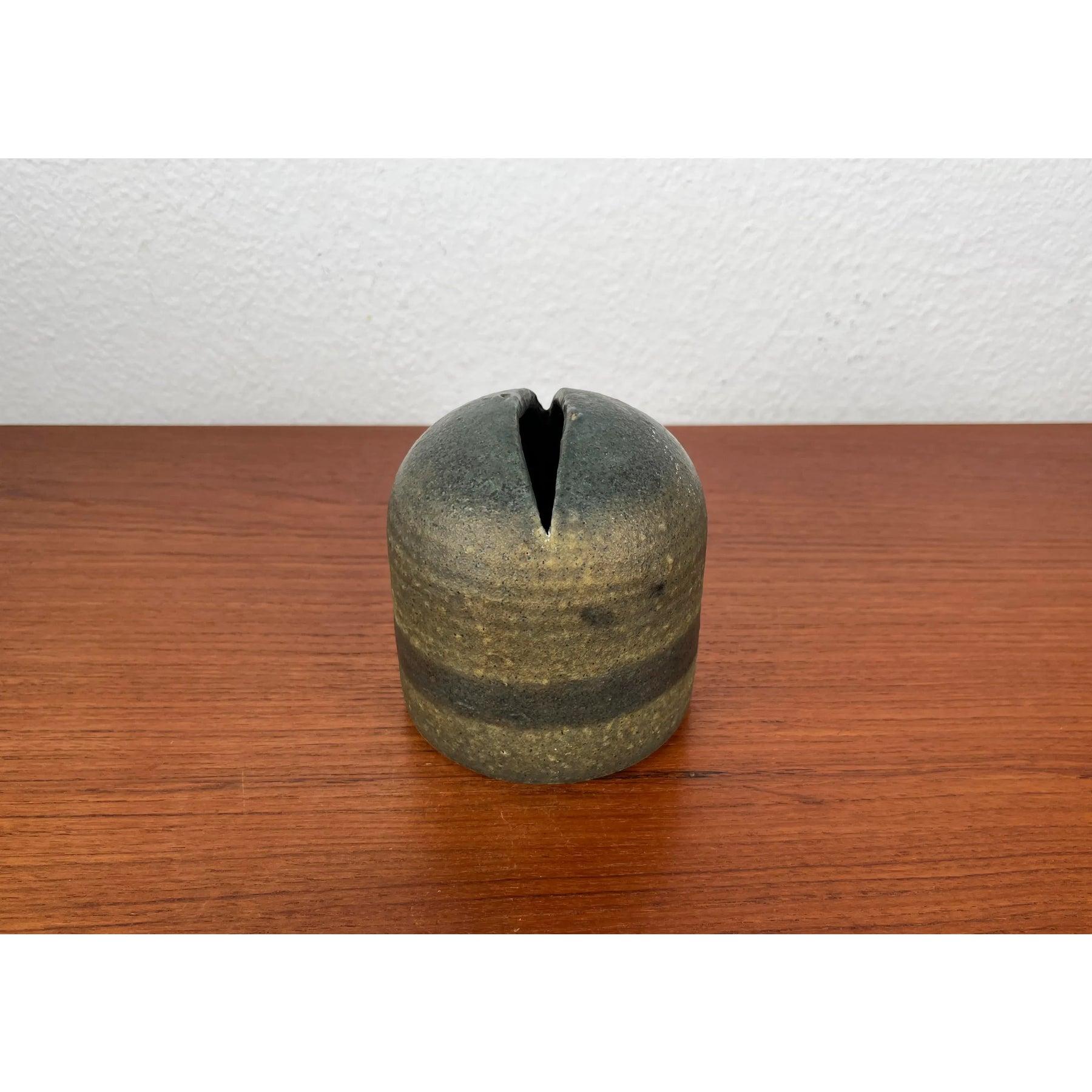 Mid-Century Minimalist Studio Pottery Vase by Piet Knepper for Mobach, 1960s For Sale 3