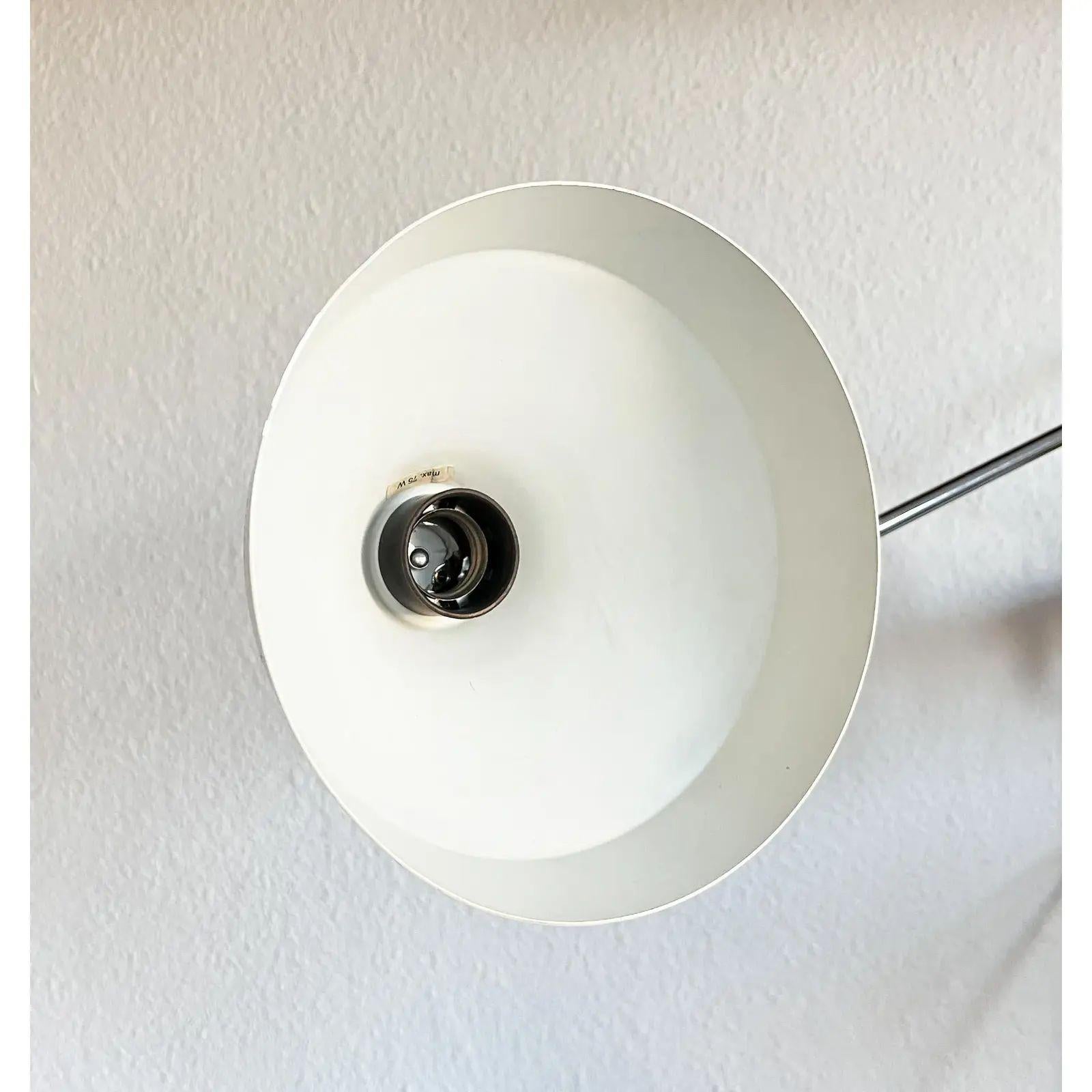 Lampe de table à pince suisse minimaliste du milieu du siècle par Rosemarie et Rico, années 1950 en vente 1