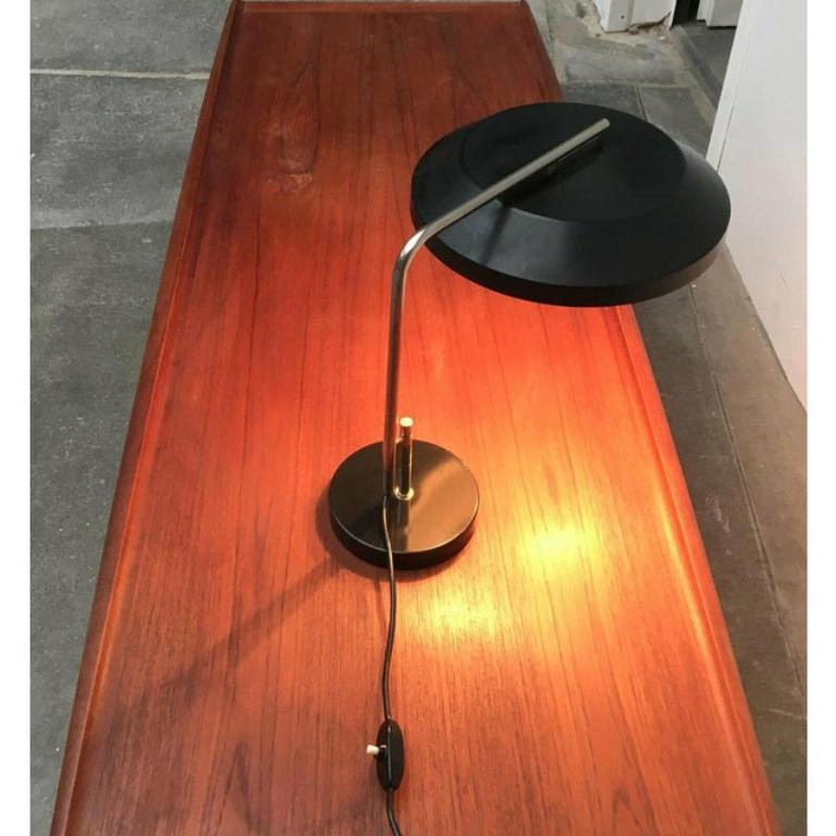 Mid-Century Minimalist Swivel Table Lamp, 1960s For Sale 4