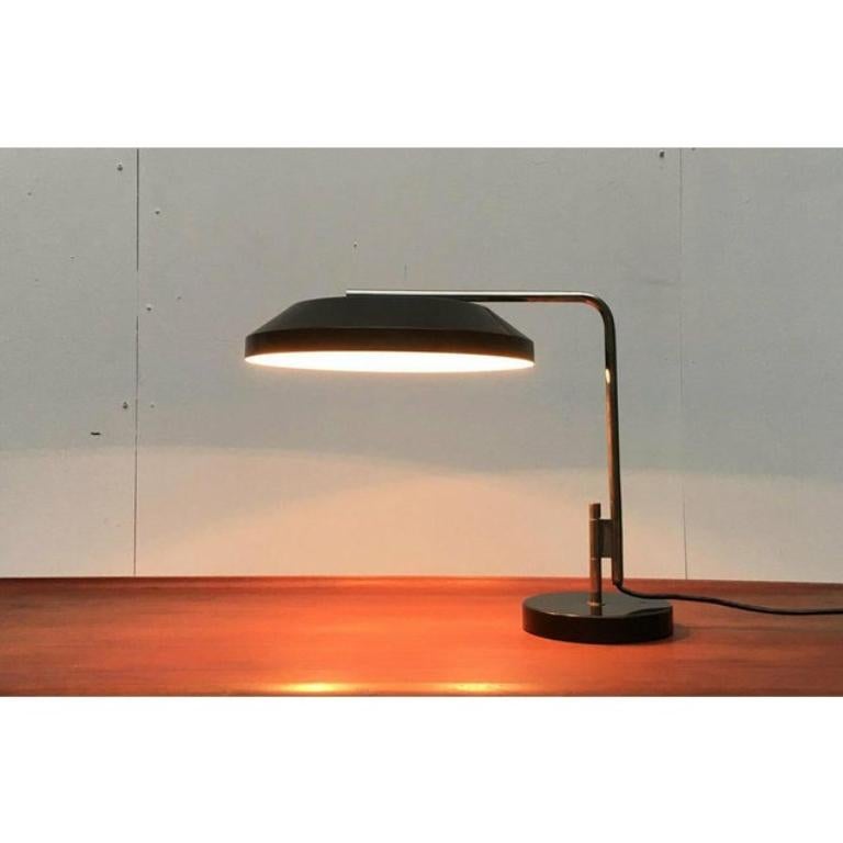 Mid-Century Minimalist Swivel Table Lamp, 1960s In Excellent Condition For Sale In Hamburg, DE