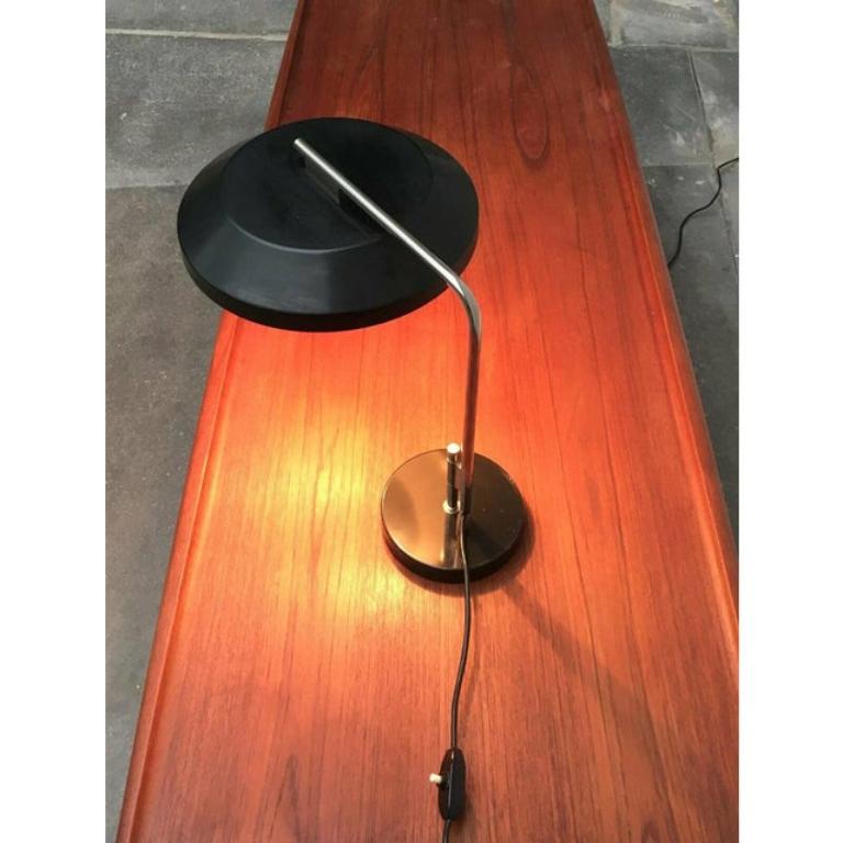 Metal Mid-Century Minimalist Swivel Table Lamp, 1960s For Sale