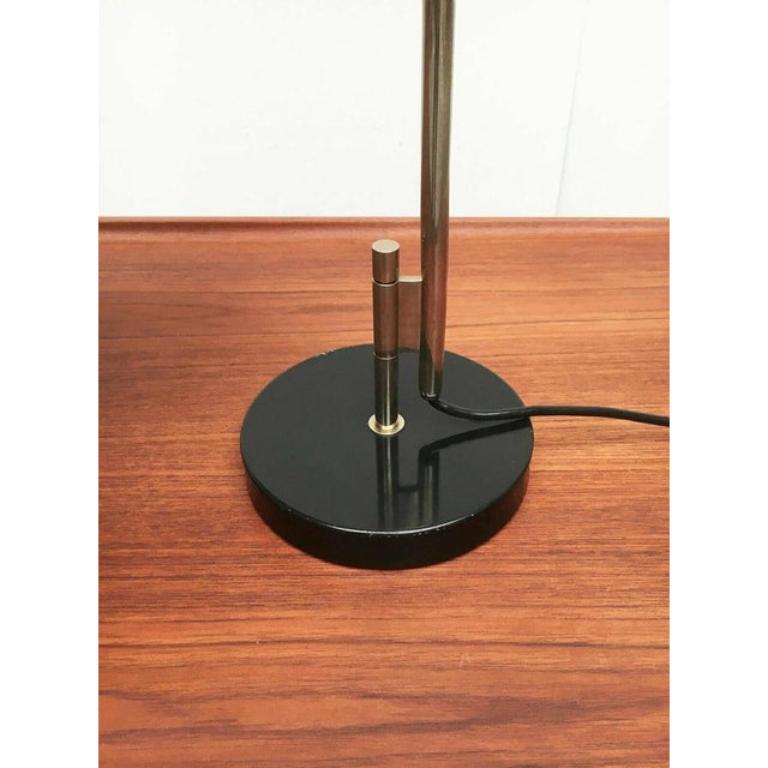 Mid-Century Minimalist Swivel Table Lamp, 1960s For Sale 1