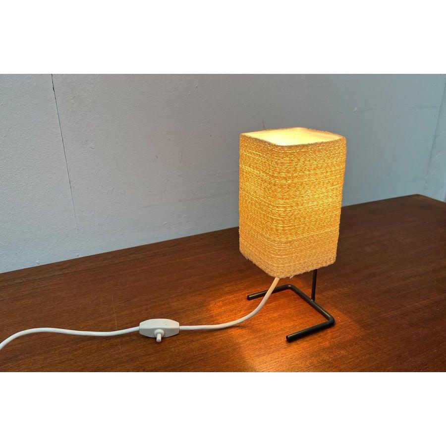 Lámpara de mesa minimalista de mediados de siglo, años 60 en venta 4