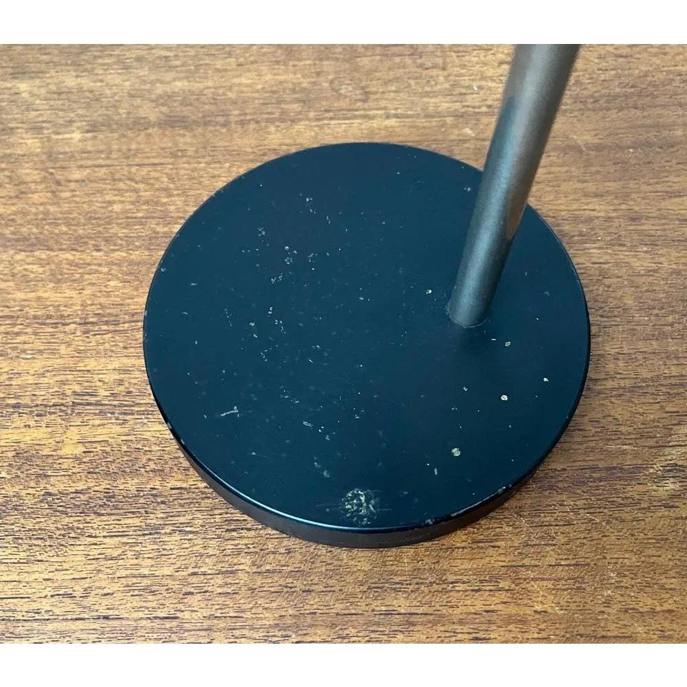 Lámpara de mesa minimalista de mediados de siglo, años 60 en venta 6