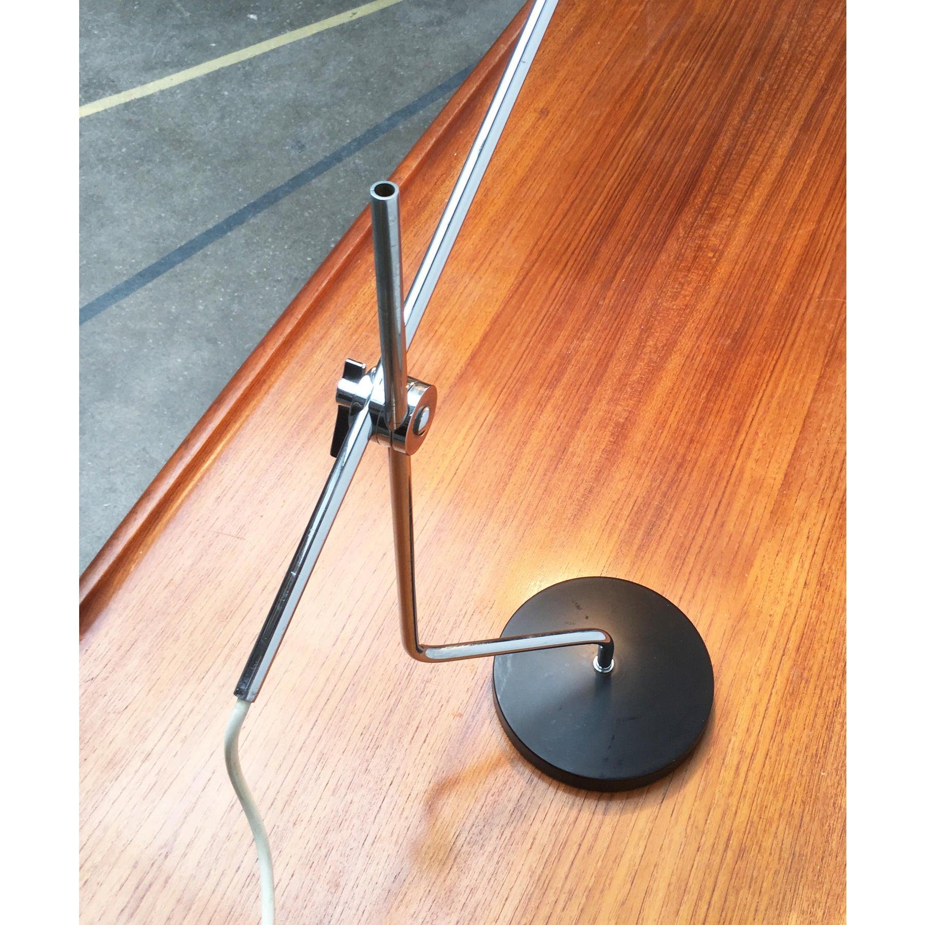 Mid-Century Minimalist Table Lamp, 1960s For Sale 6