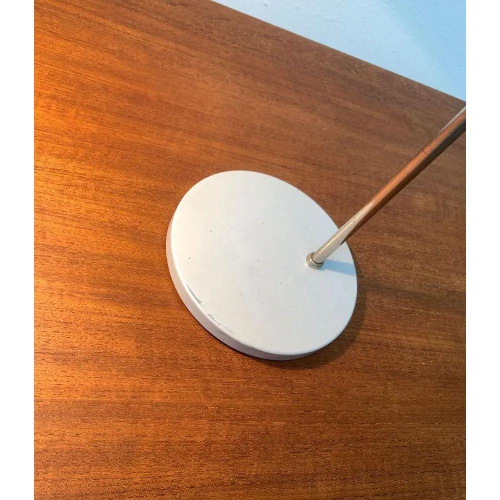 Mid-Century Minimalist Table Lamp, 1960s In Excellent Condition For Sale In Hamburg, DE