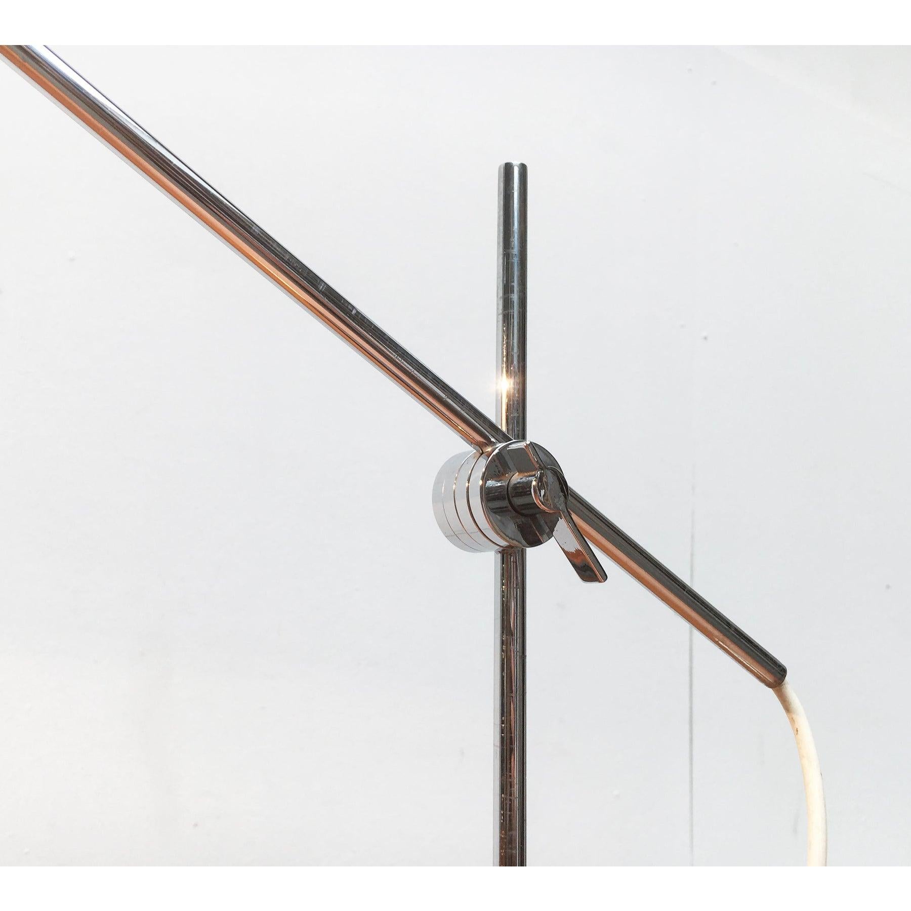 Mid-Century Minimalist Table Lamp, 1960s In Good Condition For Sale In Hamburg, DE