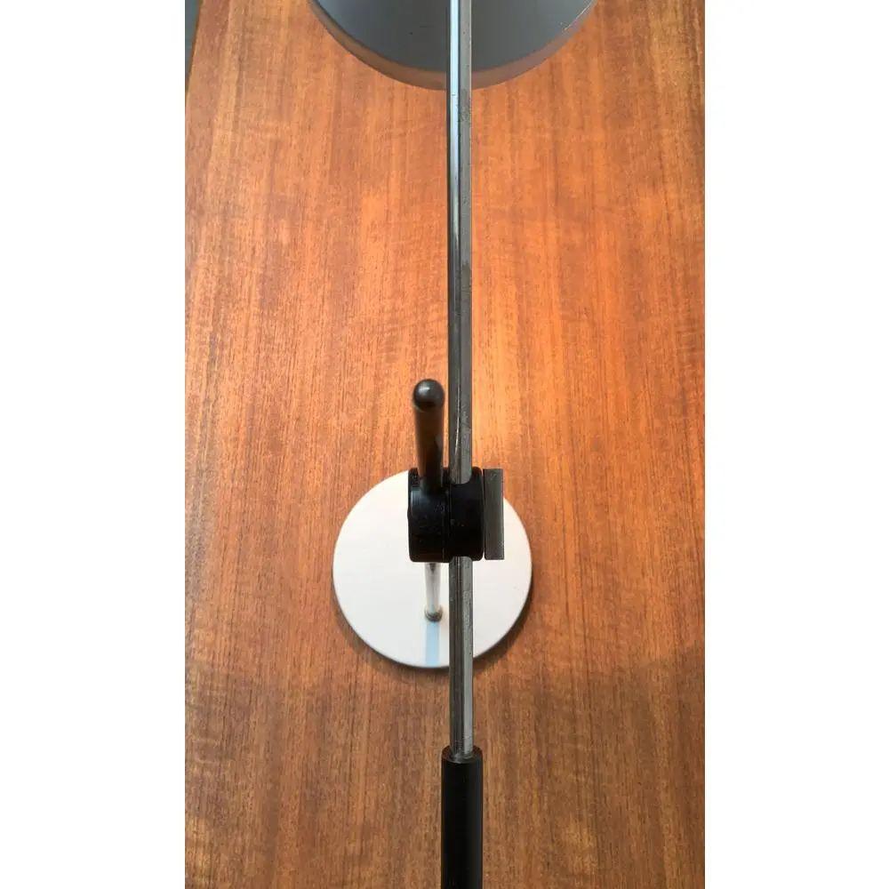 Mid-Century Minimalist Table Lamp, 1960s For Sale 2