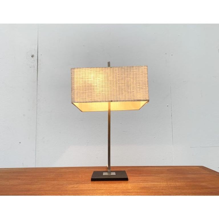 Lámpara de mesa minimalista de mediados de siglo, años 60 en venta 2