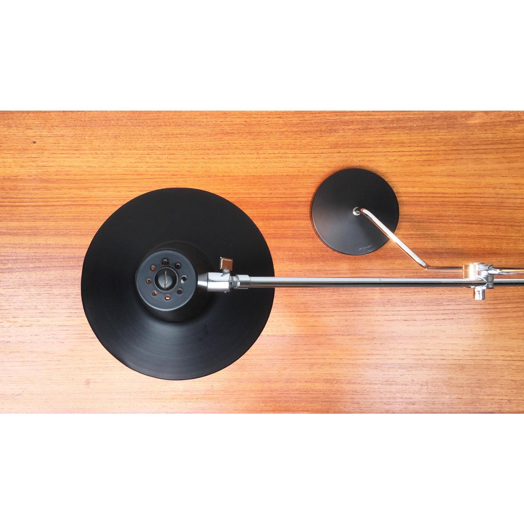 Mid-Century Minimalist Table Lamp, 1960s For Sale 3