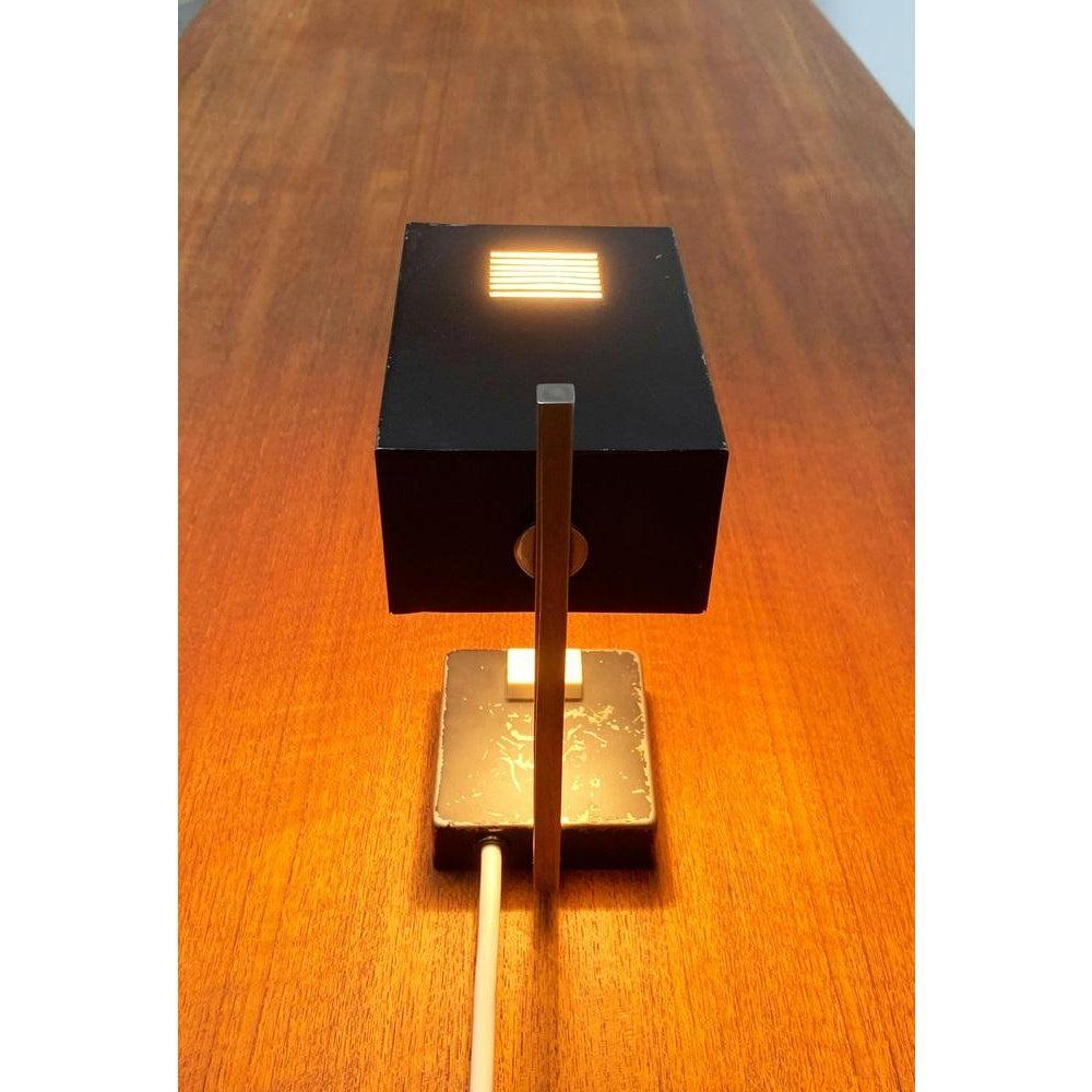 Mid-Century Minimalist Table Lamp In Excellent Condition For Sale In Hamburg, DE