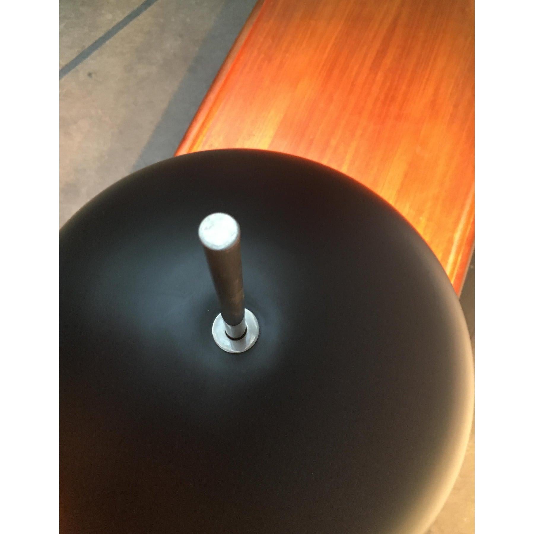 Mid-Century Minimalist Table Lamp For Sale 2