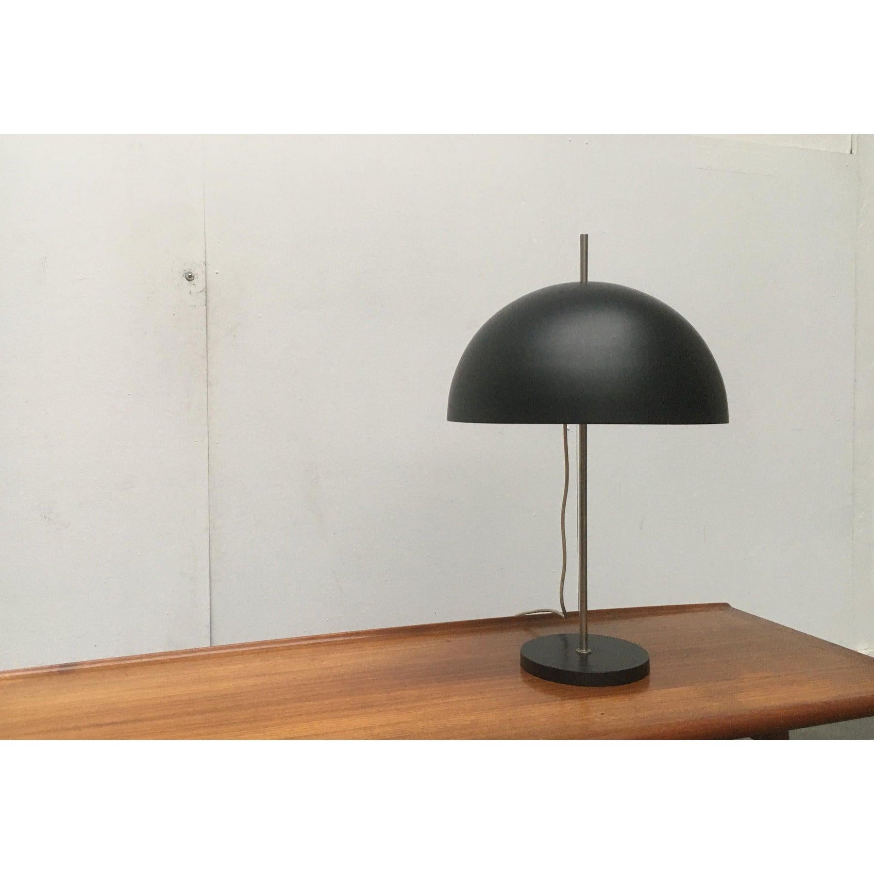 Mid-Century Minimalist Table Lamp For Sale 3