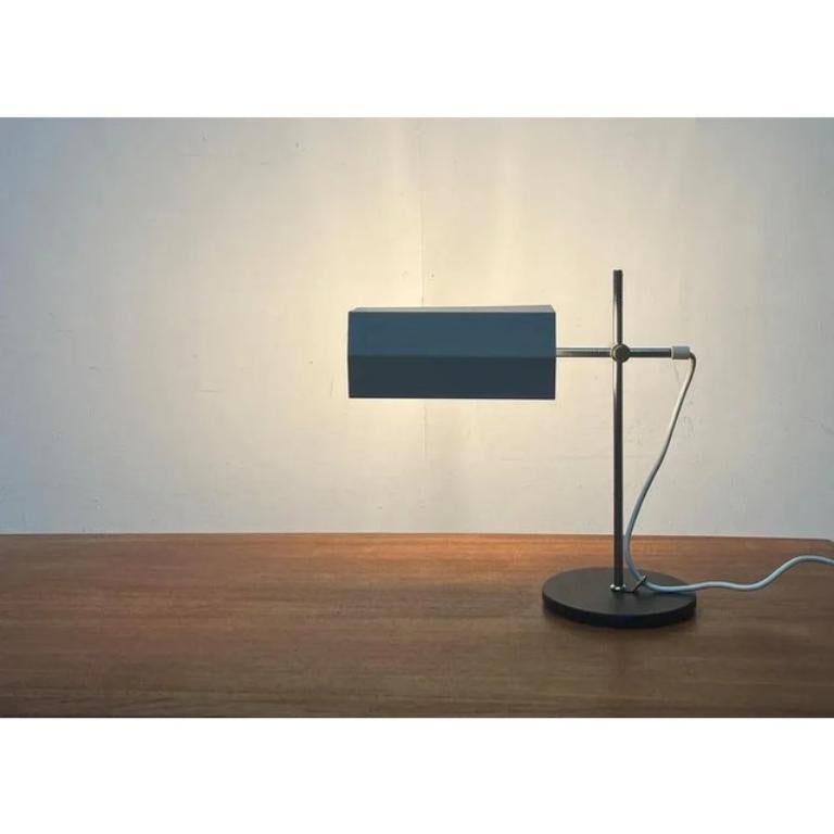 Lampada da tavolo minimalista di metà secolo di VEB Leuchtenbau, Lengefeld Germania, anni '60 in vendita 3