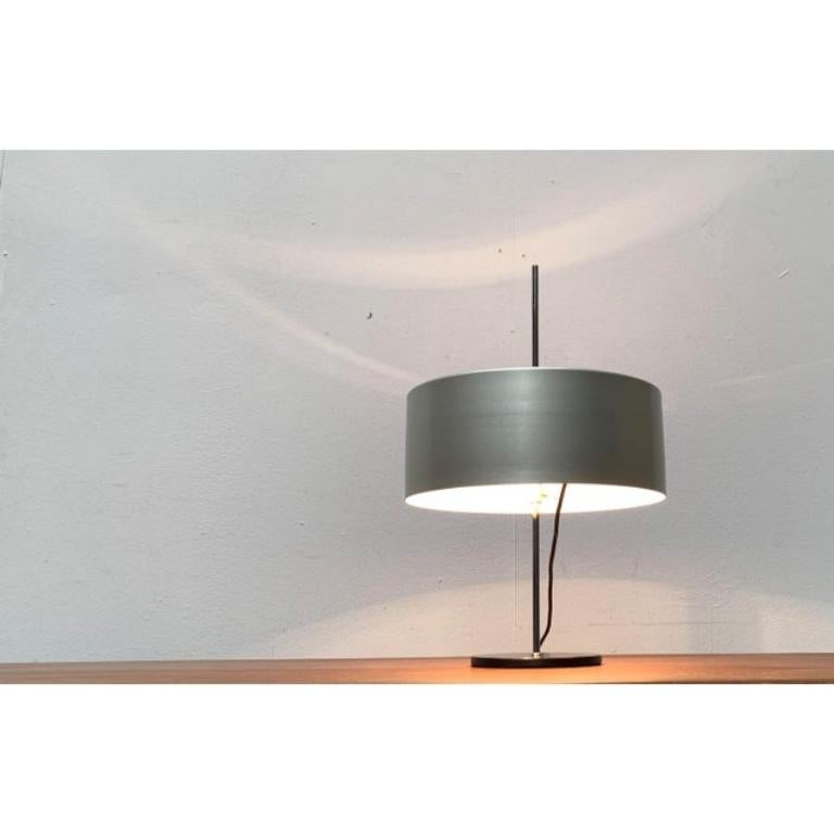 Lámpara de mesa minimalista de mediados de siglo en metal y plástico, años 60 Moderno de mediados de siglo en venta