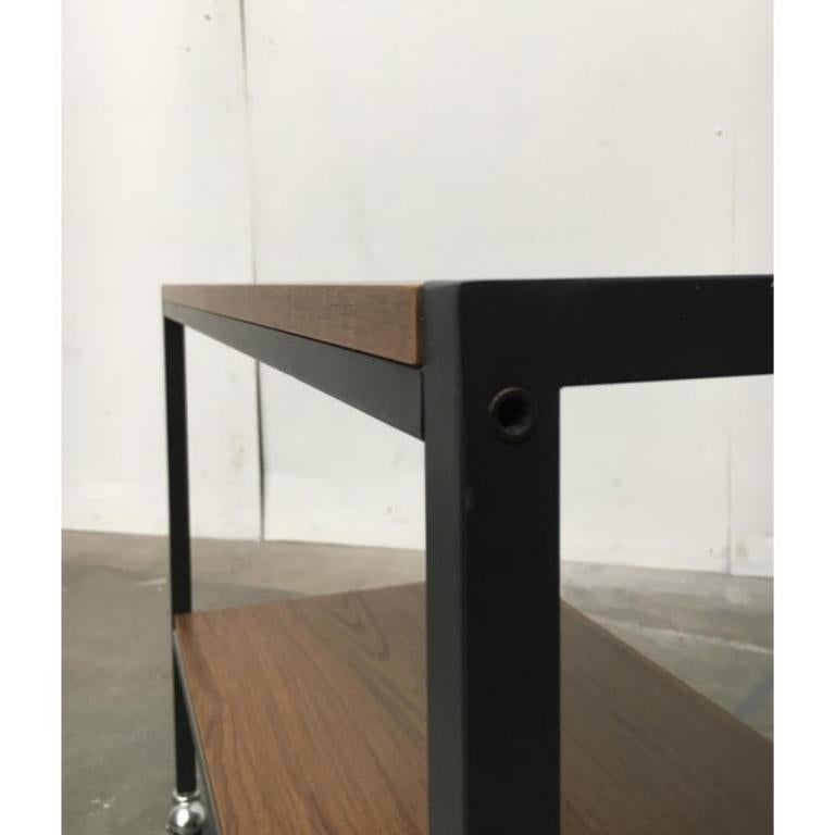 Chariot de bar minimaliste en teck du milieu du siècle, années 1960 en vente 2